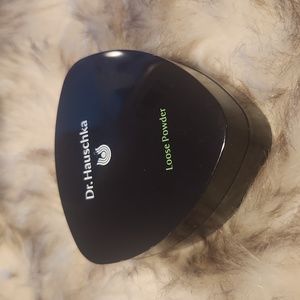 Dr. Hauschka loose powder